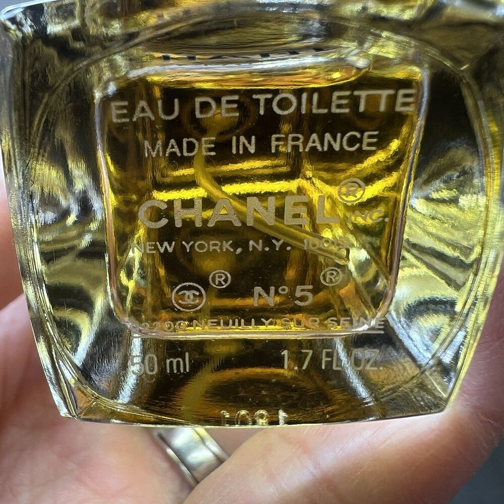 Vintage Chanel No 5 Eau De Toilette Spray, 1.7 oz/50 ml. NOS. No Box - Picture 5 of 5